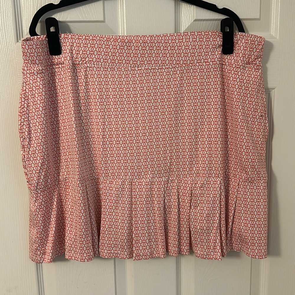 Fun pattern plus size golf skort with back pocket detail XXL
